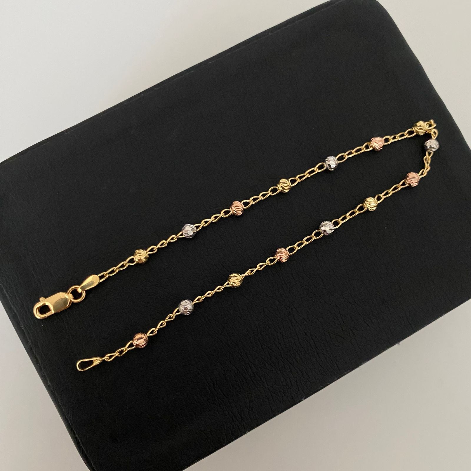 Pulso balines diamantados #3 Tres oros 18k +1 / 2,40 Gr / 18,5 cm Broche 0,40